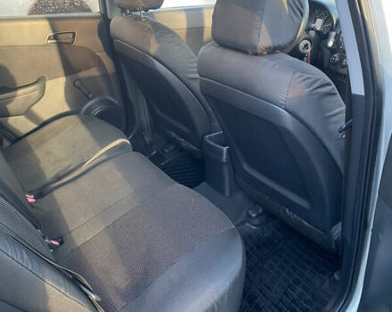 Серый Хендай i30, объемом двигателя 1.4 л и пробегом 197 тыс. км за 5900 $, фото 8 на Automoto.ua