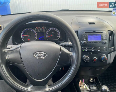 Серый Хендай i30, объемом двигателя 1.4 л и пробегом 197 тыс. км за 5900 $, фото 6 на Automoto.ua
