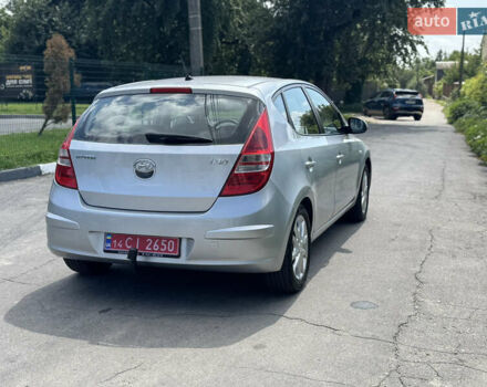 Серый Хендай i30, объемом двигателя 1.6 л и пробегом 207 тыс. км за 6100 $, фото 15 на Automoto.ua