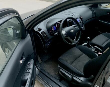 Серый Хендай i30, объемом двигателя 1.6 л и пробегом 167 тыс. км за 7953 $, фото 11 на Automoto.ua