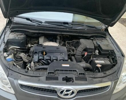 Серый Хендай i30, объемом двигателя 1.6 л и пробегом 167 тыс. км за 7953 $, фото 7 на Automoto.ua