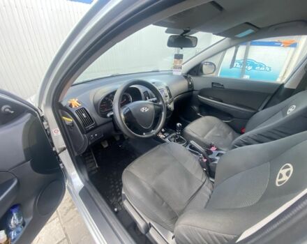 Серый Хендай i30, объемом двигателя 1.4 л и пробегом 197 тыс. км за 5800 $, фото 4 на Automoto.ua