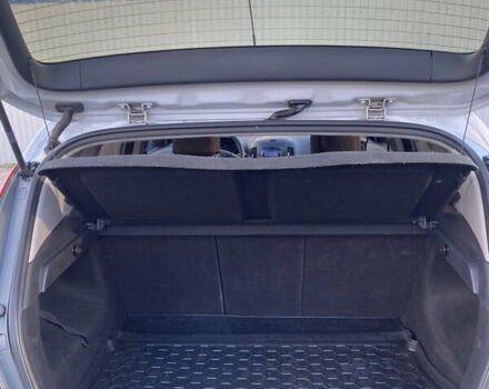 Серый Хендай i30, объемом двигателя 1.4 л и пробегом 197 тыс. км за 5900 $, фото 12 на Automoto.ua