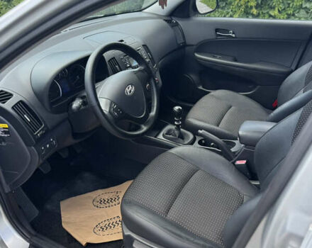Серый Хендай i30, объемом двигателя 1.6 л и пробегом 207 тыс. км за 6100 $, фото 35 на Automoto.ua