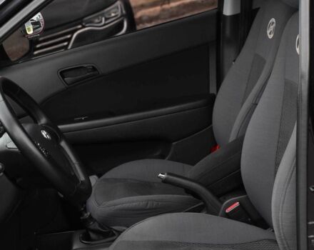 Серый Хендай i30, объемом двигателя 1.4 л и пробегом 191 тыс. км за 4999 $, фото 8 на Automoto.ua