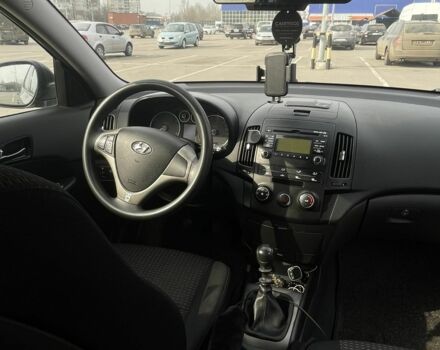 Серый Хендай i30, объемом двигателя 1.6 л и пробегом 167 тыс. км за 7953 $, фото 15 на Automoto.ua