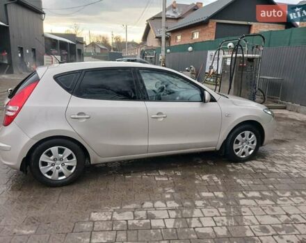 Серый Хендай i30, объемом двигателя 1.59 л и пробегом 136 тыс. км за 6500 $, фото 5 на Automoto.ua