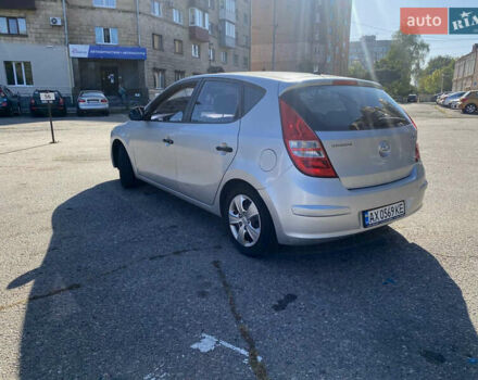 Серый Хендай i30, объемом двигателя 1.4 л и пробегом 251 тыс. км за 5350 $, фото 4 на Automoto.ua