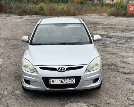 Серый Хендай i30, объемом двигателя 1.4 л и пробегом 265 тыс. км за 4500 $, фото 7 на Automoto.ua