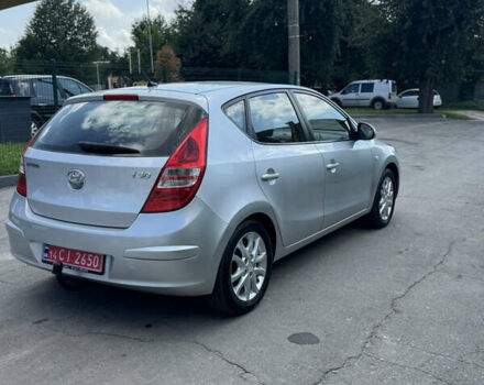 Серый Хендай i30, объемом двигателя 1.6 л и пробегом 207 тыс. км за 6100 $, фото 6 на Automoto.ua