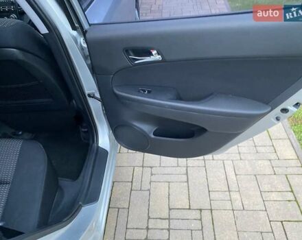 Сірий Хендай i30, об'ємом двигуна 1.6 л та пробігом 217 тис. км за 6950 $, фото 4 на Automoto.ua