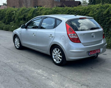 Серый Хендай i30, объемом двигателя 1.6 л и пробегом 207 тыс. км за 6100 $, фото 4 на Automoto.ua
