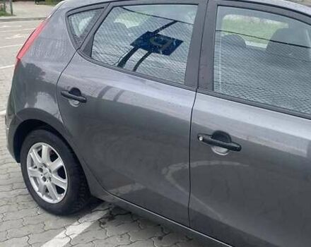 Серый Хендай i30, объемом двигателя 1.4 л и пробегом 201 тыс. км за 5499 $, фото 11 на Automoto.ua