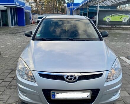 Серый Хендай i30, объемом двигателя 1.4 л и пробегом 197 тыс. км за 5800 $, фото 2 на Automoto.ua