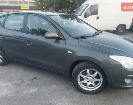 Серый Хендай i30, объемом двигателя 1.59 л и пробегом 185 тыс. км за 5900 $, фото 2 на Automoto.ua