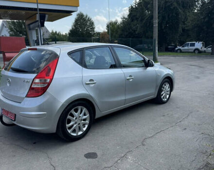 Серый Хендай i30, объемом двигателя 1.6 л и пробегом 207 тыс. км за 6100 $, фото 7 на Automoto.ua