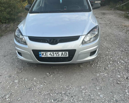 Серый Хендай i30, объемом двигателя 1.4 л и пробегом 235 тыс. км за 6000 $, фото 5 на Automoto.ua