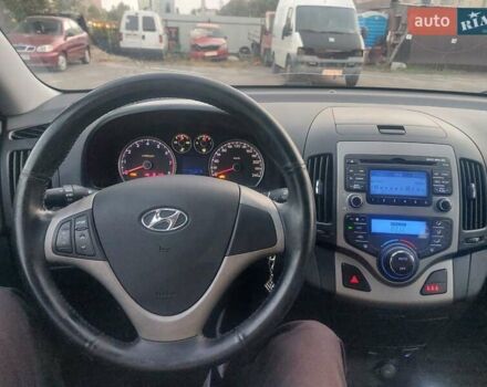 Серый Хендай i30, объемом двигателя 1.59 л и пробегом 185 тыс. км за 5900 $, фото 10 на Automoto.ua