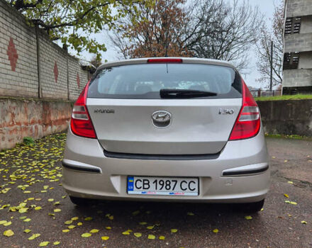 Сірий Хендай i30, об'ємом двигуна 1.4 л та пробігом 190 тис. км за 4700 $, фото 4 на Automoto.ua