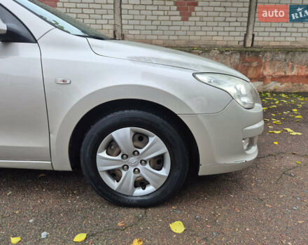 Сірий Хендай i30, об'ємом двигуна 1.4 л та пробігом 190 тис. км за 4700 $, фото 16 на Automoto.ua
