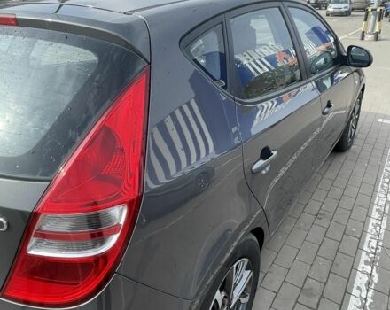 Серый Хендай i30, объемом двигателя 1.6 л и пробегом 167 тыс. км за 7953 $, фото 1 на Automoto.ua