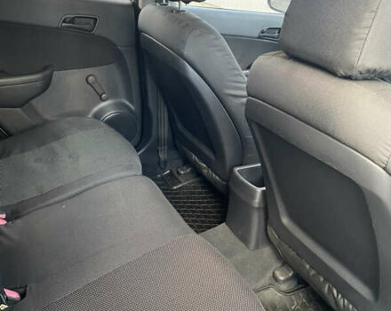 Серый Хендай i30, объемом двигателя 1.4 л и пробегом 197 тыс. км за 5900 $, фото 13 на Automoto.ua