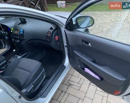 Сірий Хендай i30, об'ємом двигуна 1.6 л та пробігом 217 тис. км за 6950 $, фото 5 на Automoto.ua