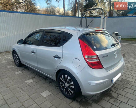 Серый Хендай i30, объемом двигателя 1.4 л и пробегом 197 тыс. км за 5900 $, фото 4 на Automoto.ua