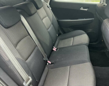 Серый Хендай i30, объемом двигателя 1.4 л и пробегом 154 тыс. км за 6300 $, фото 26 на Automoto.ua