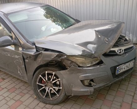 Серый Хендай i30, объемом двигателя 0 л и пробегом 200 тыс. км за 3000 $, фото 2 на Automoto.ua