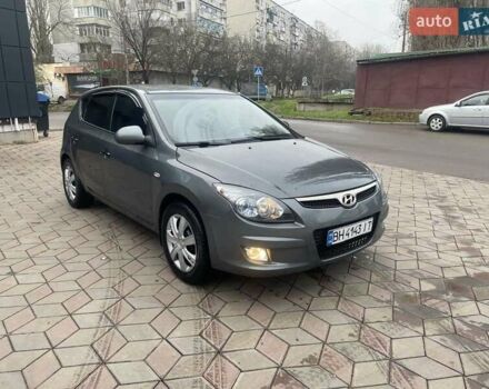 Сірий Хендай i30, об'ємом двигуна 1.58 л та пробігом 210 тис. км за 5999 $, фото 2 на Automoto.ua