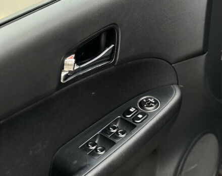 Серый Хендай i30, объемом двигателя 1.4 л и пробегом 154 тыс. км за 6300 $, фото 14 на Automoto.ua