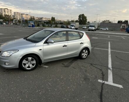 Серый Хендай i30, объемом двигателя 1.6 л и пробегом 198 тыс. км за 6800 $, фото 6 на Automoto.ua