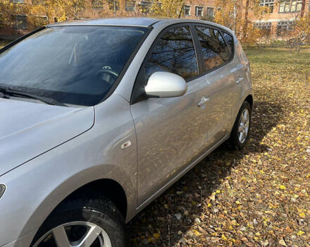 Сірий Хендай i30, об'ємом двигуна 1.59 л та пробігом 177 тис. км за 7499 $, фото 2 на Automoto.ua
