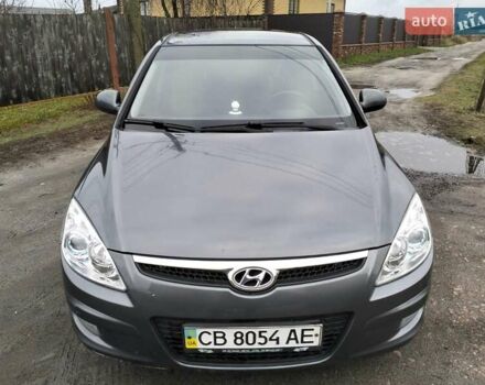 Серый Хендай i30, объемом двигателя 1.4 л и пробегом 280 тыс. км за 5799 $, фото 2 на Automoto.ua