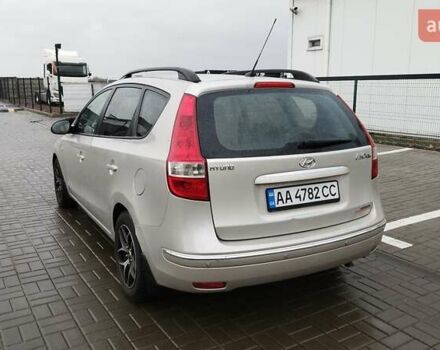 Серый Хендай i30, объемом двигателя 1.58 л и пробегом 260 тыс. км за 5999 $, фото 3 на Automoto.ua