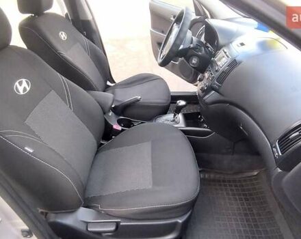 Серый Хендай i30, объемом двигателя 1.58 л и пробегом 260 тыс. км за 5950 $, фото 11 на Automoto.ua