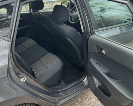 Серый Хендай i30, объемом двигателя 1.4 л и пробегом 154 тыс. км за 6300 $, фото 24 на Automoto.ua