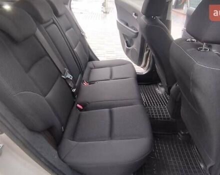 Серый Хендай i30, объемом двигателя 1.58 л и пробегом 260 тыс. км за 5999 $, фото 11 на Automoto.ua