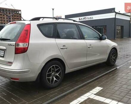 Серый Хендай i30, объемом двигателя 1.58 л и пробегом 260 тыс. км за 5999 $, фото 1 на Automoto.ua