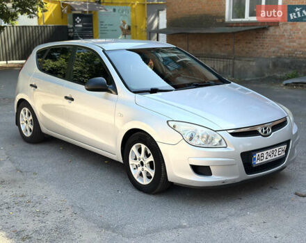 Серый Хендай i30, объемом двигателя 1.58 л и пробегом 367 тыс. км за 4800 $, фото 6 на Automoto.ua