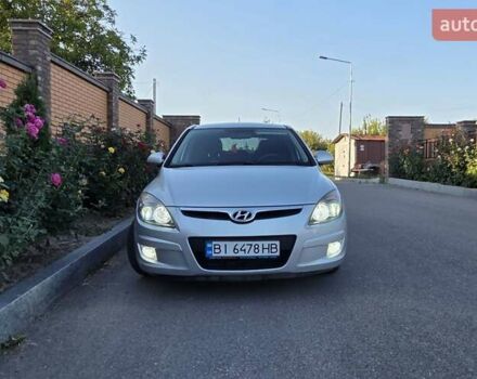 Серый Хендай i30, объемом двигателя 1.6 л и пробегом 175 тыс. км за 7300 $, фото 8 на Automoto.ua