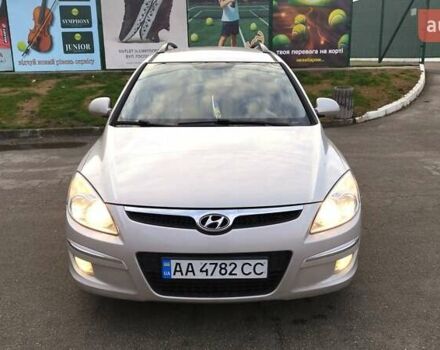 Серый Хендай i30, объемом двигателя 1.58 л и пробегом 260 тыс. км за 5950 $, фото 4 на Automoto.ua
