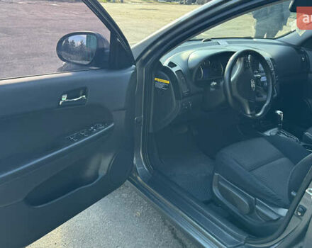 Сірий Хендай i30, об'ємом двигуна 1.6 л та пробігом 128 тис. км за 6500 $, фото 14 на Automoto.ua