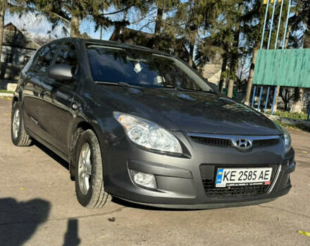 Сірий Хендай i30, об'ємом двигуна 1.6 л та пробігом 128 тис. км за 6500 $, фото 3 на Automoto.ua