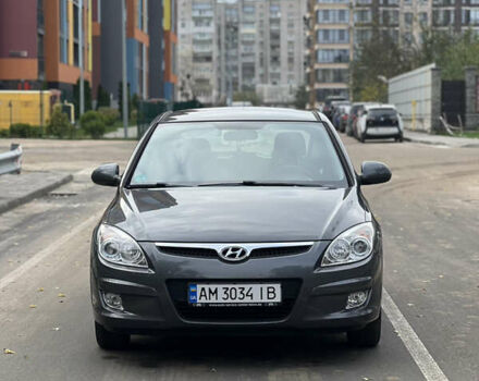 Серый Хендай i30, объемом двигателя 1.4 л и пробегом 154 тыс. км за 6300 $, фото 4 на Automoto.ua