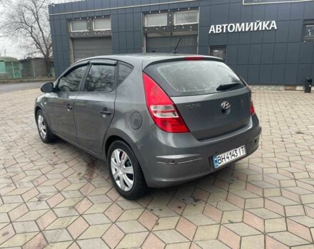 Сірий Хендай i30, об'ємом двигуна 1.6 л та пробігом 210 тис. км за 5999 $, фото 4 на Automoto.ua