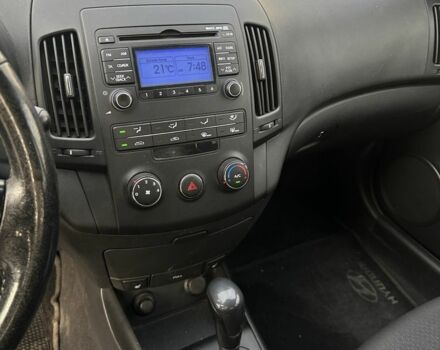 Серый Хендай i30, объемом двигателя 1.6 л и пробегом 198 тыс. км за 6800 $, фото 3 на Automoto.ua