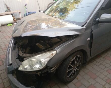 Серый Хендай i30, объемом двигателя 0 л и пробегом 200 тыс. км за 3000 $, фото 1 на Automoto.ua