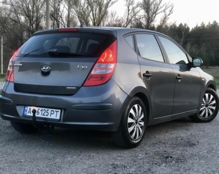 Сірий Хендай i30, об'ємом двигуна 1.6 л та пробігом 180 тис. км за 4600 $, фото 4 на Automoto.ua